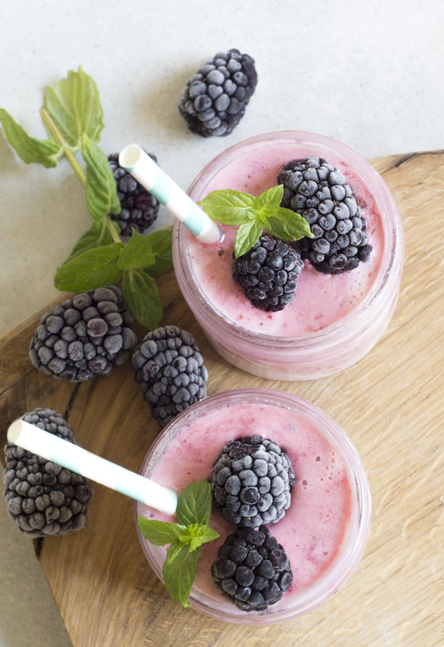 smooties with berries